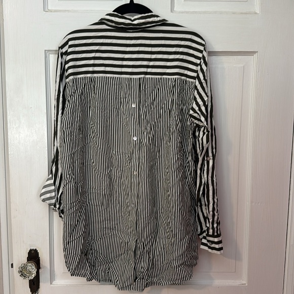 Jane + Delancey NWT Women's Long Sleeve Small Green and White Button Up - Picture 8 of 13